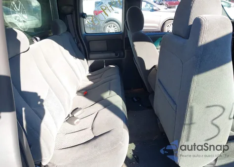 2003 Chevrolet Silverado 1500 Ls z USA, uszkodzony, nr VIN 2GCEK19V731322678